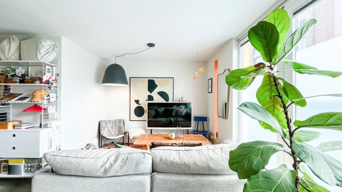 Dining Area Photo of 310 150 E Cordova Street, Vancouver, BC