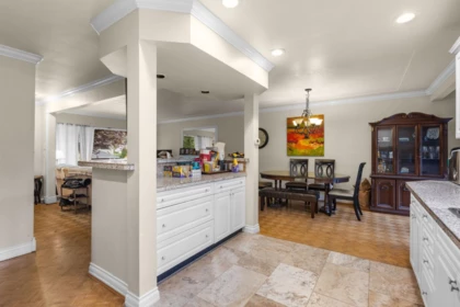 Breakfast Nook Photo of 966 Dundonald Drive, Port Moody, BC
