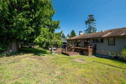 Garden / Landscaping Photo of 893 Friar Crescent, North Vancouver, BC