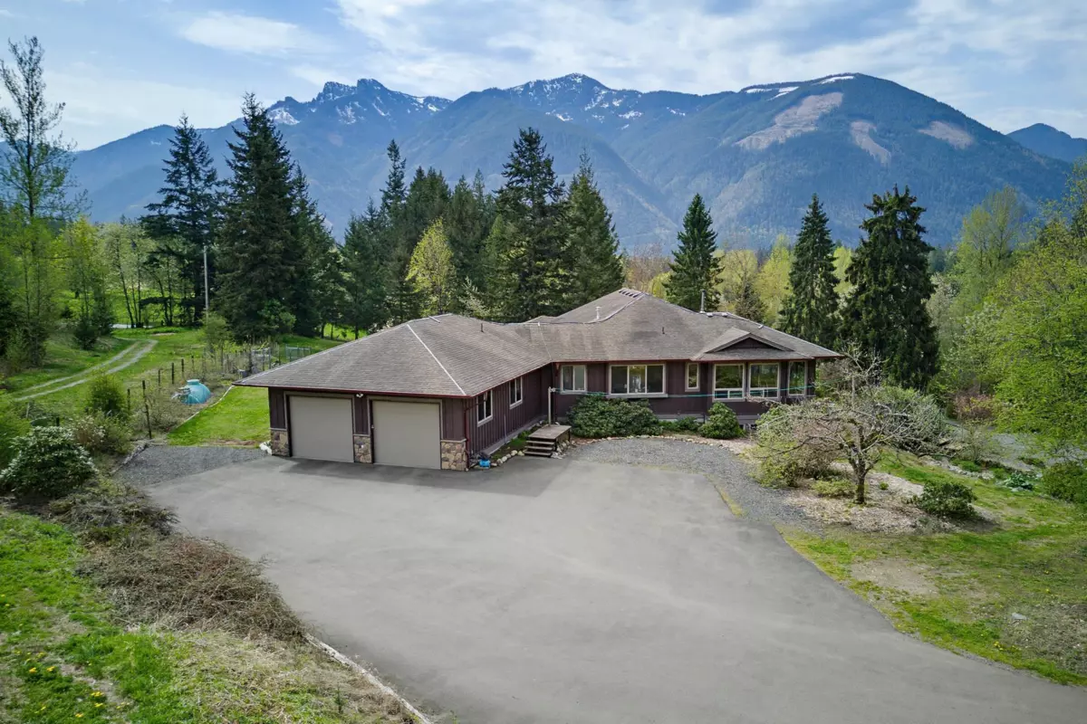 Living Room Photo of 49635 Elk View Road, Chilliwack, BC
