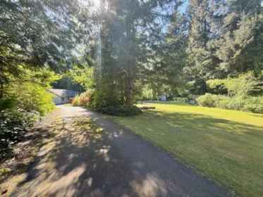 Breakfast Nook Photo of 1499 Hanbury Road, Roberts Creek, BC