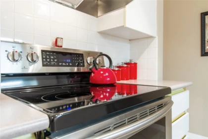 Breakfast Nook Photo of 103 15375 17 Avenue, Surrey, BC