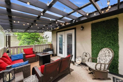 Hot Tub / Spa Photo of 4618 207a Street, Langley, BC
