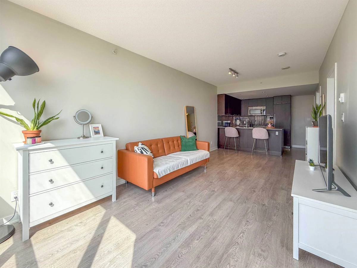 Family Room Photo of 705 2975 Atlantic Avenue, Coquitlam, BC