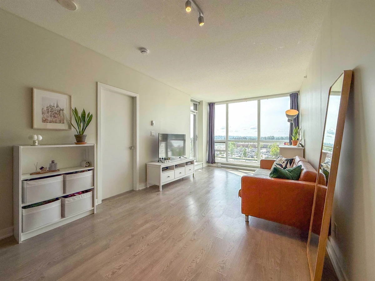 Living Room Photo of 705 2975 Atlantic Avenue, Coquitlam, BC