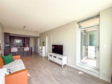 Kitchen Photo of 705 2975 Atlantic Avenue, Coquitlam, BC