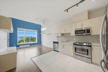 Breakfast Nook Photo of P0H06 5288 Grimmer Street, Burnaby, BC