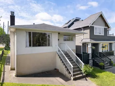 2798 E 24th Avenue, Vancouver, BC, Vancouver — Single Family Residence for sale