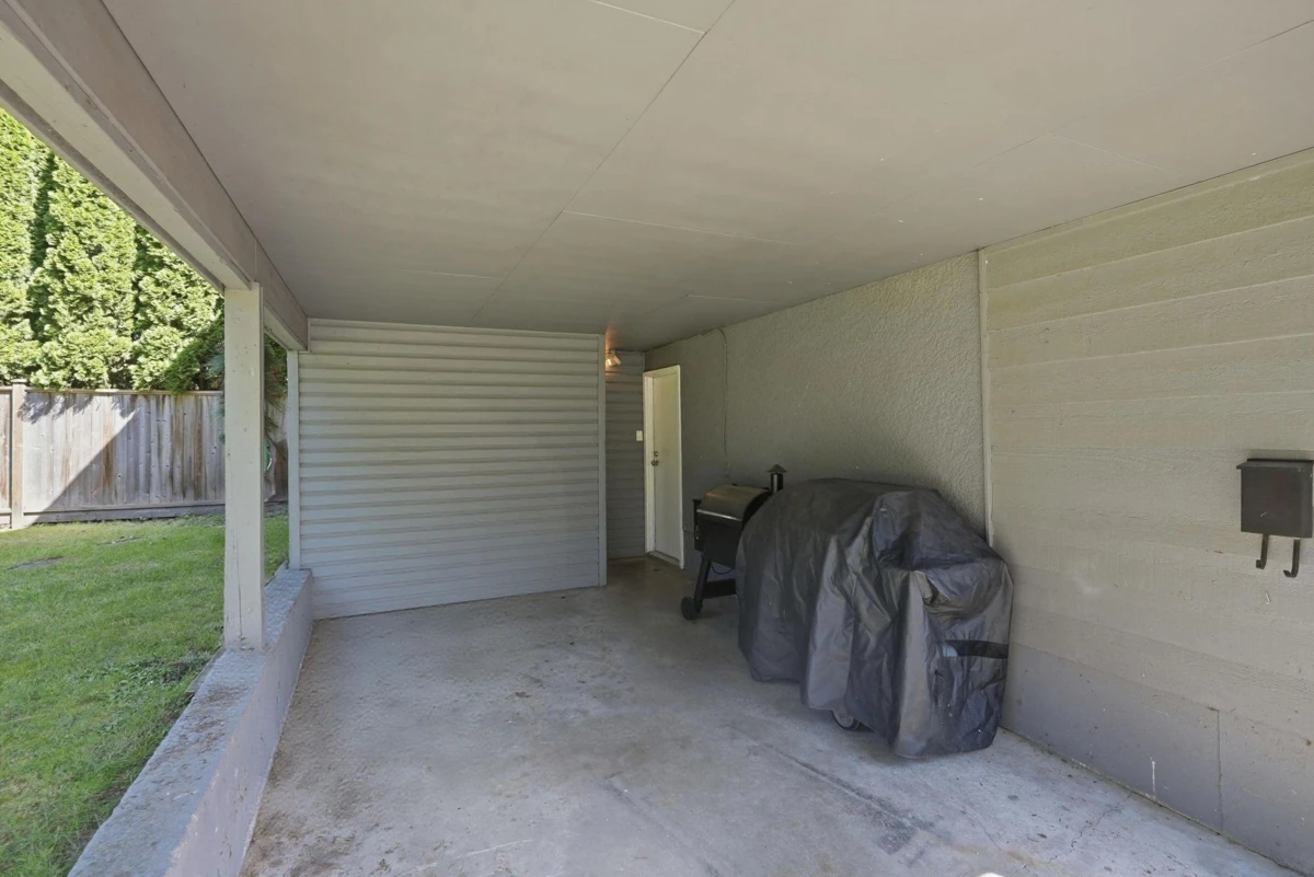 Family Room Photo of 20783 Thorne Avenue, Maple Ridge, BC