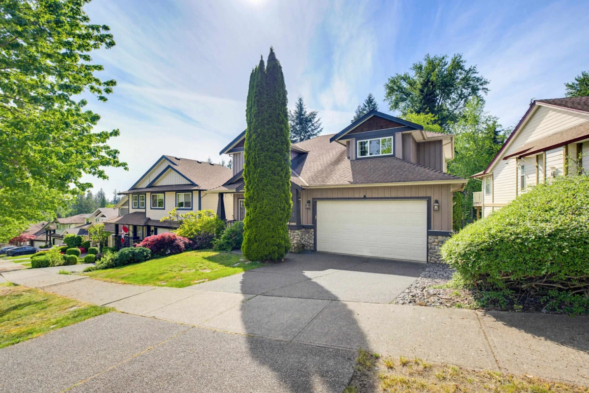 Living Room Photo of 13345 235 Street, Maple Ridge, BC