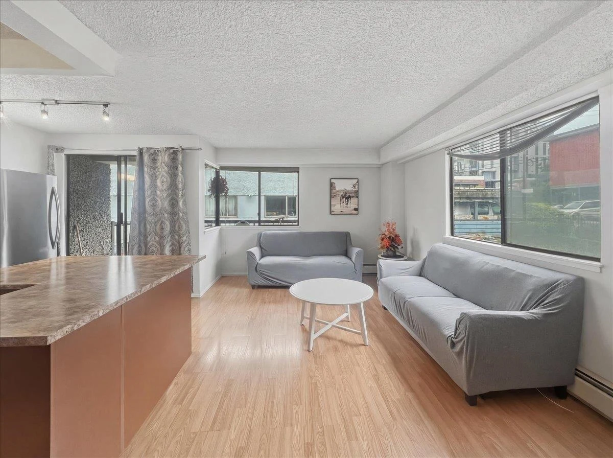 Living Room Photo of 305 47 Agnes Street, New Westminster, BC