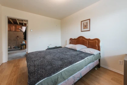 Powder Room Photo of 6950 Porpoise Drive, Sechelt, BC