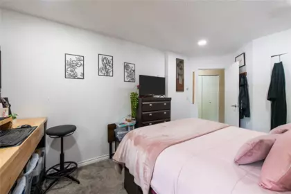 Powder Room Photo of 914 10620 150 Street, Surrey, BC