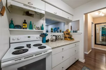 Primary Bathroom Photo of 914 10620 150 Street, Surrey, BC
