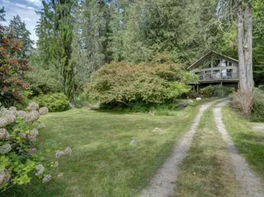 Office / Den Photo of 8622 Espl Merry Island, Halfmoon Bay, BC