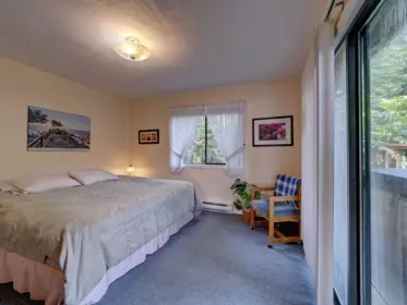 Powder Room Photo of 8622 Espl Merry Island, Halfmoon Bay, BC