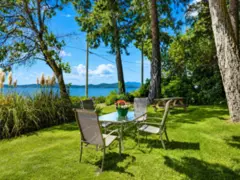 8622 Espl Merry Island, Halfmoon Bay, BC