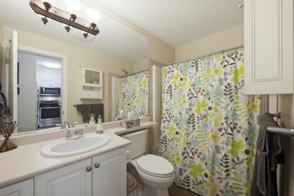 Basement Recreation Room Photo of 107 15299 17a Avenue, Surrey, BC
