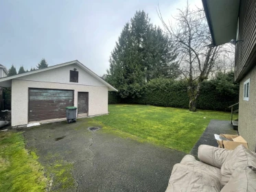 Garden / Landscaping Photo of 10618 141 Street, Surrey, BC