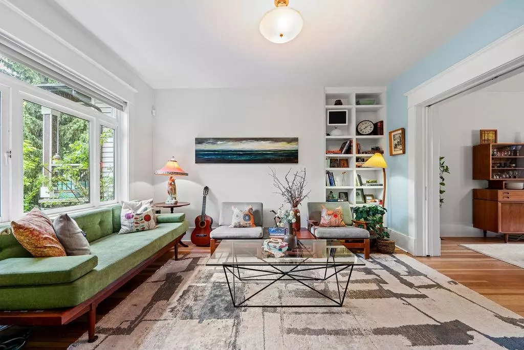 Family Room Photo of 1153 E 13th Avenue, Vancouver, BC