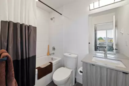 Laundry Room Photo of 601 32838 Landeau Place, Abbotsford, BC