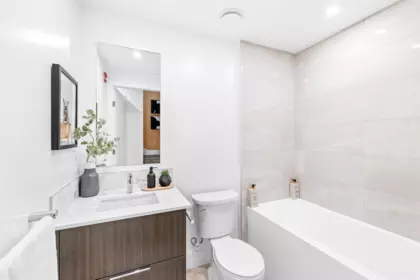 Primary Bathroom Photo of 153 2230 E 1st Avenue, Vancouver, BC