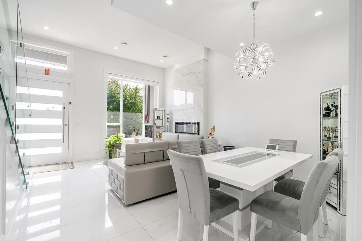 Family Room Photo of 5921 140b Street, Surrey, BC