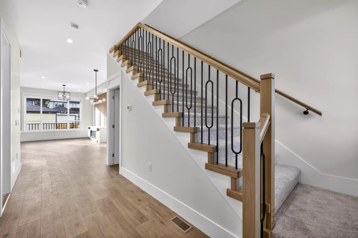 Living Room Photo of 17126 1 Avenue, Surrey, BC