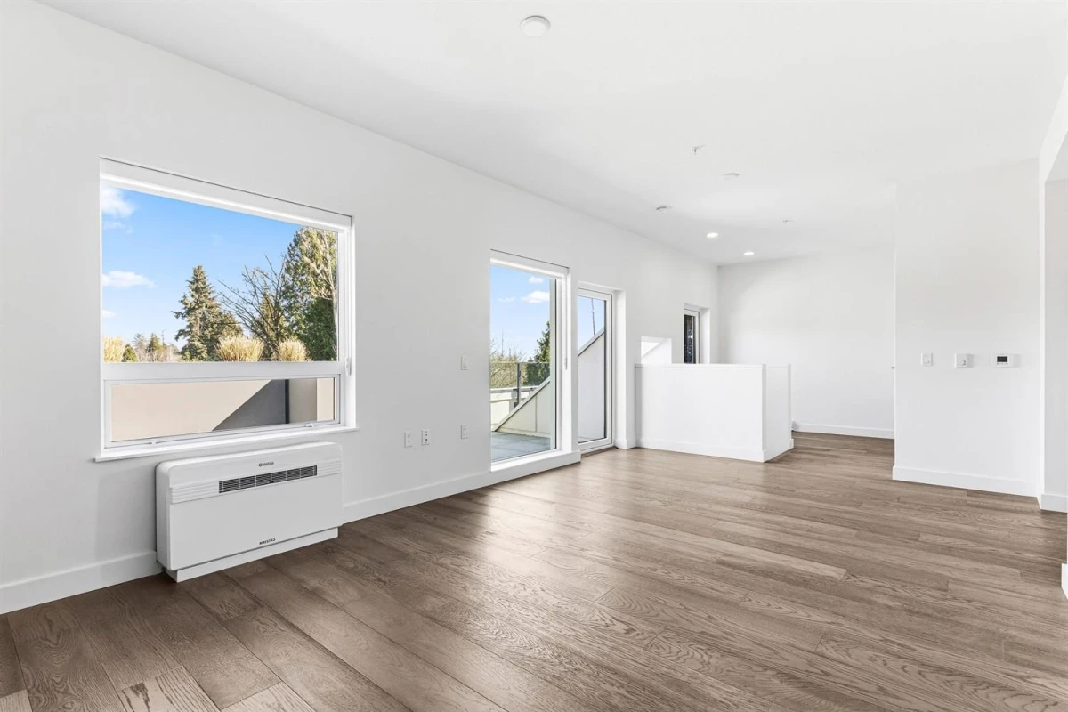 Living Room Photo of 302 3590 W 39th Avenue, Vancouver, BC
