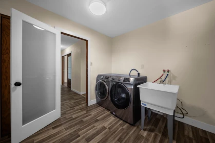 Hallway Photo of 35011 Townshipline Road, Abbotsford, BC