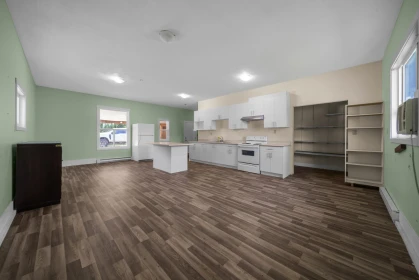 Hot Tub / Spa Photo of 35011 Townshipline Road, Abbotsford, BC