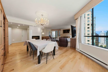 Kitchen Island Photo of 1602 738 Broughton Street, Vancouver, BC