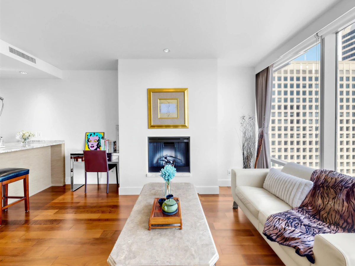 Living Room Photo of 2407 1111 Alberni Street, Vancouver, BC