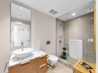 Powder Room Photo of 2407 1111 Alberni Street, Vancouver, BC