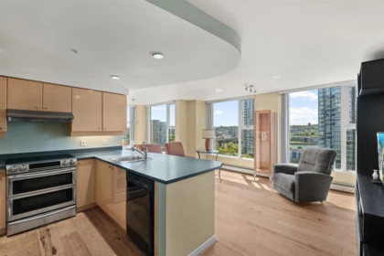 1207 1009 Expo Boulevard, Vancouver, BC, Vancouver — Apartment/Condo for sale