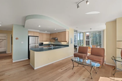 Kitchen Island Photo of 1207 1009 Expo Boulevard, Vancouver, BC