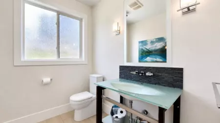 Guest Bathroom Photo of 300 Laurier Avenue, Port Coquitlam, BC