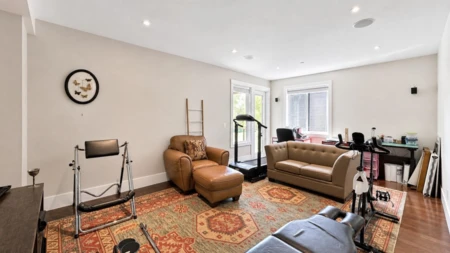 Loft / Bonus Room Photo of 300 Laurier Avenue, Port Coquitlam, BC