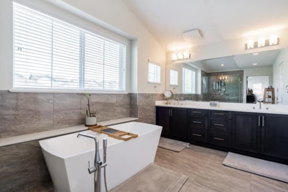 Basement Recreation Room Photo of 16716 18 Avenue, Surrey, BC