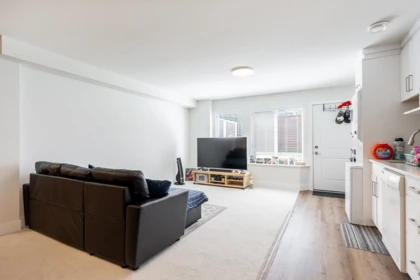 Garden / Landscaping Photo of 16716 18 Avenue, Surrey, BC