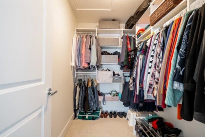Mudroom Photo of 16716 18 Avenue, Surrey, BC