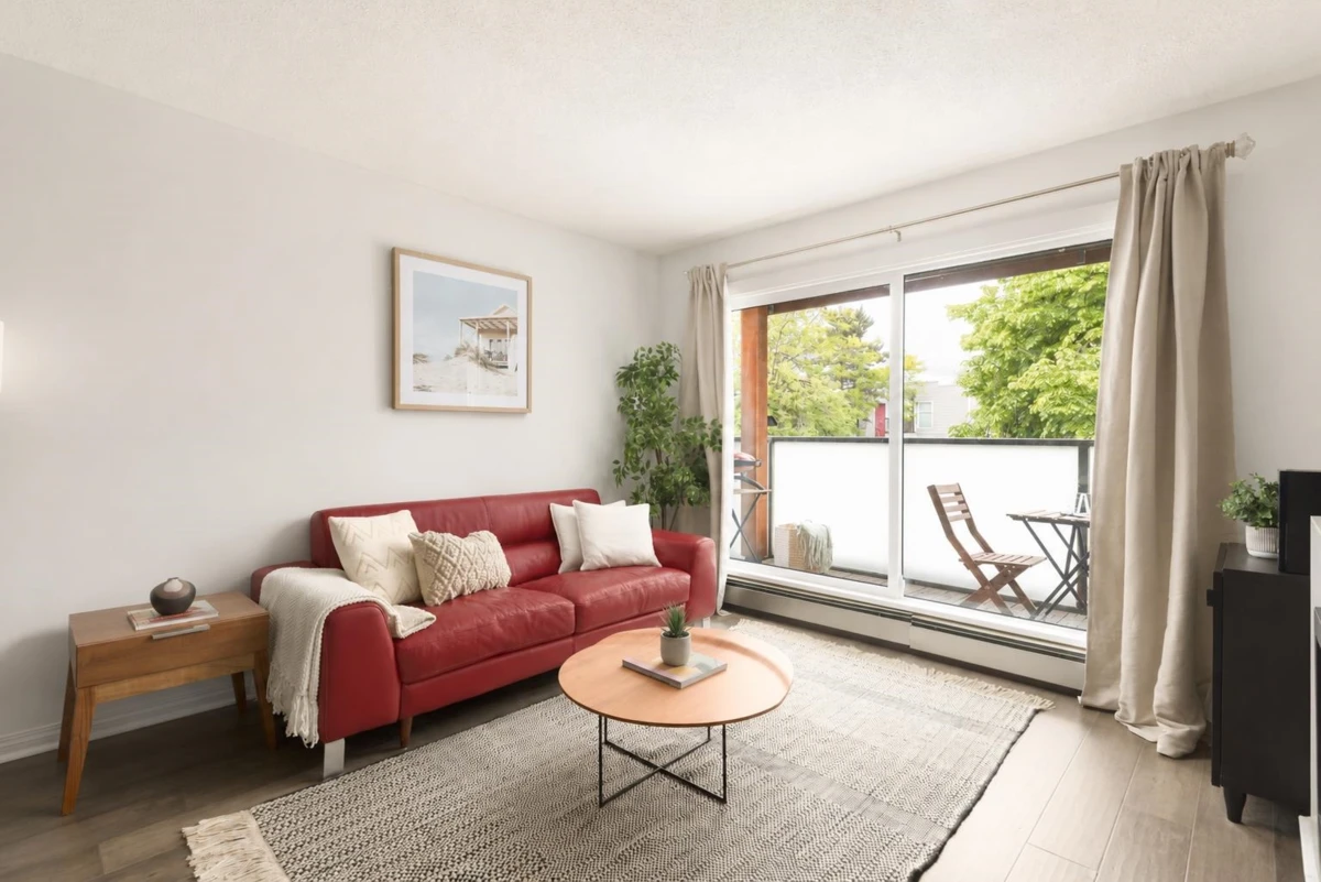 Dining Area Photo of 306 570 E 8th Avenue, Vancouver, BC