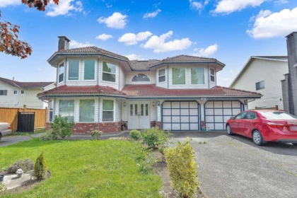 13724 91 Avenue, Surrey, BC, Surrey — Single Family Residence for sale