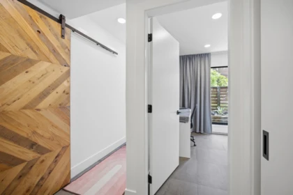 Office / Den Photo of 3321 Mountain Highway, North Vancouver, BC