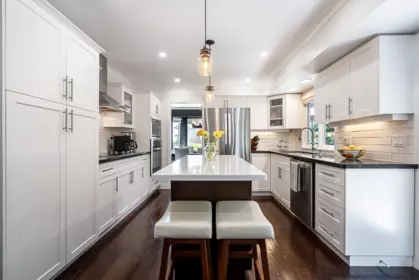 Kitchen Island Photo of 1429 133a Street, Surrey, BC