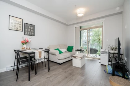 Breakfast Nook Photo of 307 45562 Airport Road, Chilliwack, BC