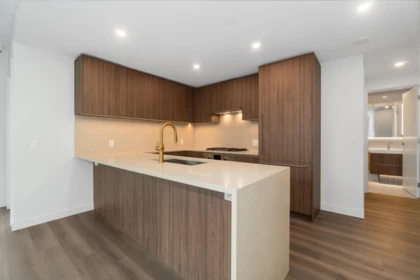 3404 5987 Wilson Avenue, Burnaby, BC, Burnaby — Apartment/Condo for sale