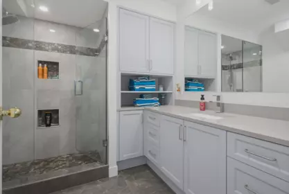 Guest Bathroom Photo of 20214 Patterson Avenue, Maple Ridge, BC