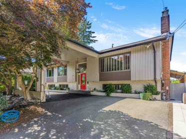 Swimming Pool Photo of 5261 Upland Drive, Delta, BC