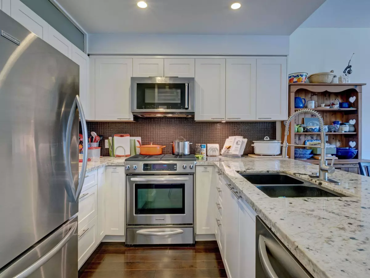 Dining Area Photo of 307 5725 Teredo Street, Sechelt, BC